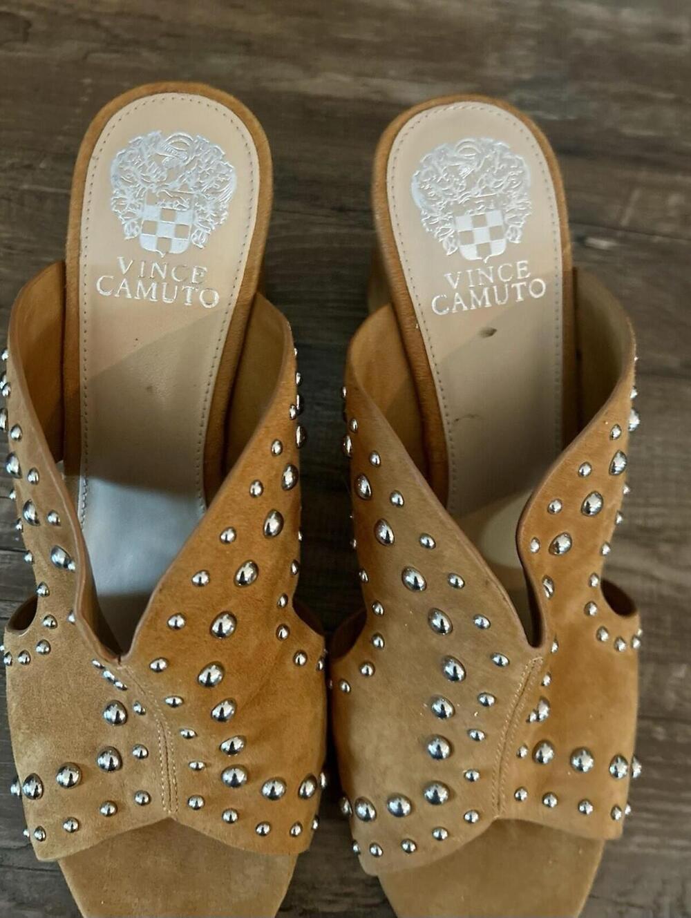 Vince Camuto Women’s Chunky Heel Suede Sandals W/Studded Accent, Size 9 Jorlyn - Picture 5 of 9